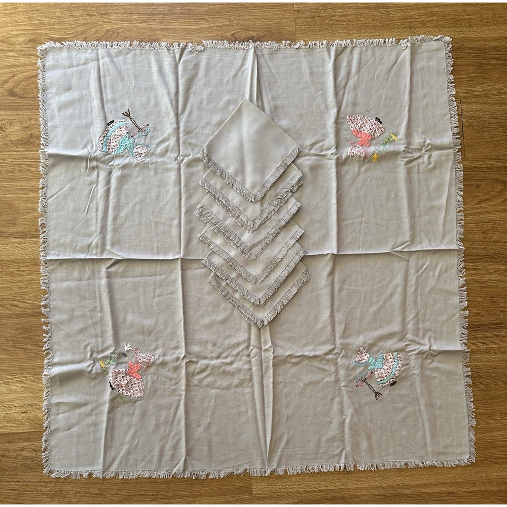 Vtg Hand Embroidered Table Topper Tablecloth With 6 Napkins Sunbonnet Girls